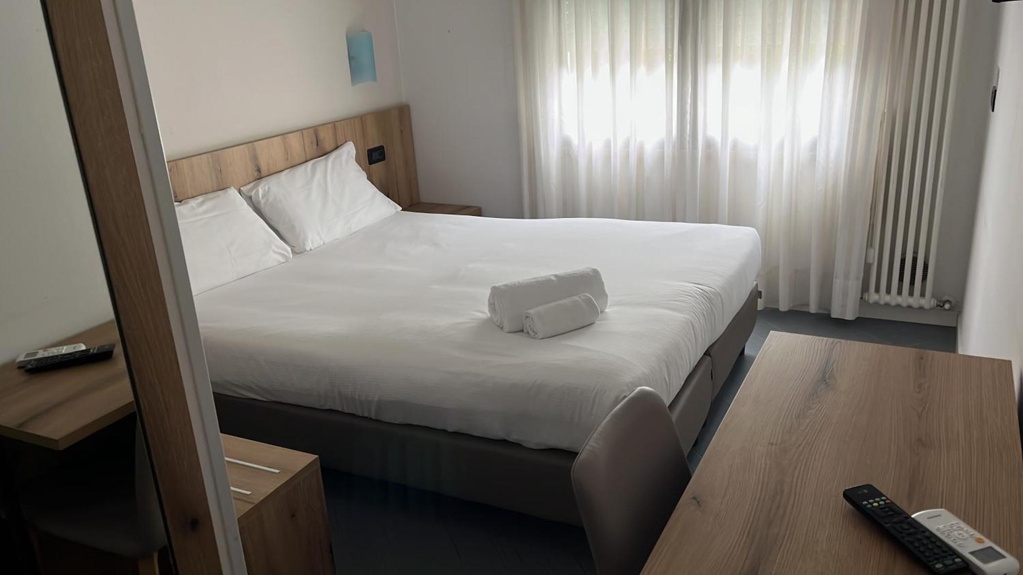 Hotel Doria - Business & Bike Ostiglia ภายนอก รูปภาพ