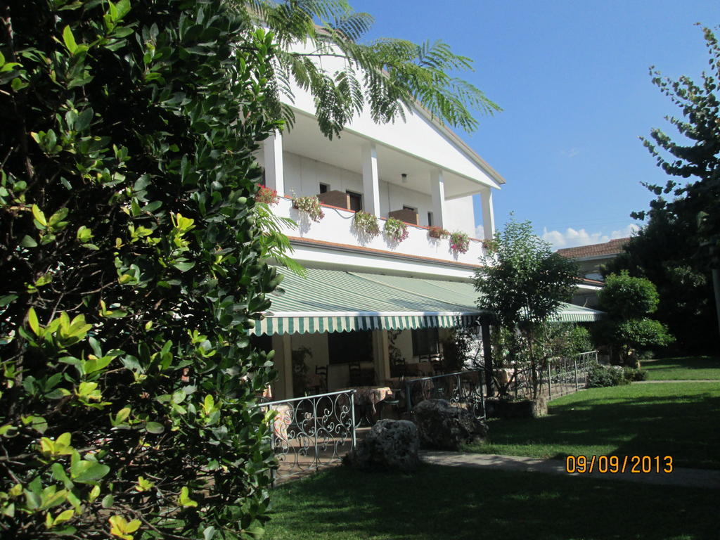 Hotel Doria - Business & Bike Ostiglia ภายนอก รูปภาพ